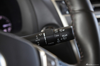 2013款雷克萨斯RX270豪华版