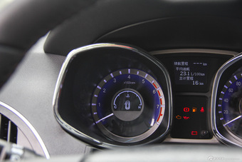 2015款瑞风S5 1.5T自动豪华型