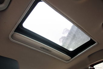 2014款英伦金刚两厢1.5L手动尊贵型