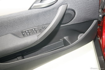 2014款 宝马X1 sDrive18i 时尚型