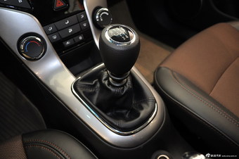 2013款科鲁兹掀背1.6L手动豪华版