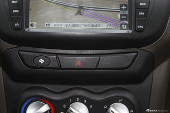 2014款众泰云100纯电动舒适型