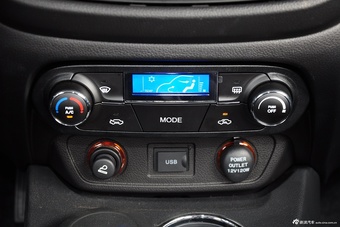 2015款吉利英伦C5 1.5L手动两厢尊贵型