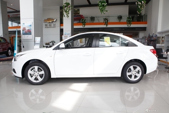2013款科鲁兹1.8L自动SE图片