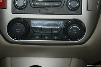 2012款东风风神A60