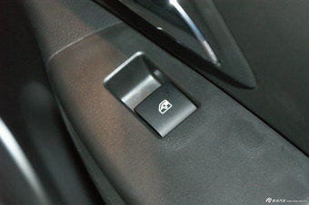 2012款科鲁兹1.8SX