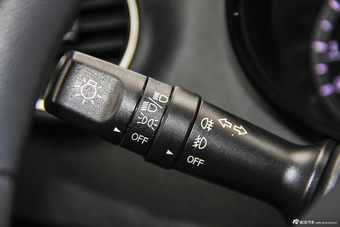 2016款长安CS15 1.5L手动时尚版