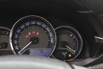 2016款雷凌1.6L手动新锐版E