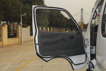 2016款金杯海狮2.0L手动快运系列标准型V19