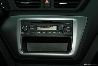 2015款起亚K2 1.4L手动GLS三厢