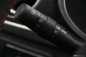 2015款中华V3 1.5T自动精英型