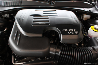 2013款克莱斯勒300C到店实拍