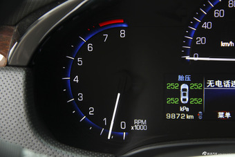 2015款凯迪拉克XTS 2.0T自动28T豪华型