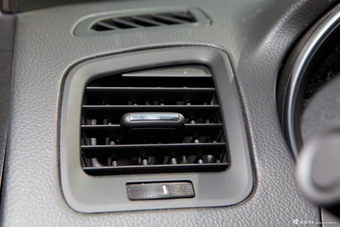 2014款君威GS 2.0T自动纵情运动版