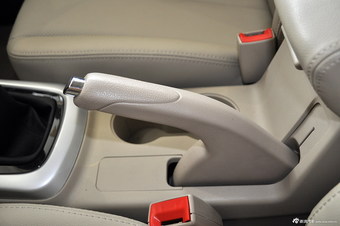 2014款逸动1.6L手动尊贵型