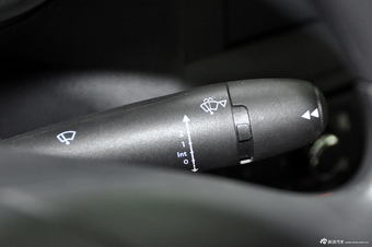 2013款雪铁龙C4L 1,8L手动劲享版