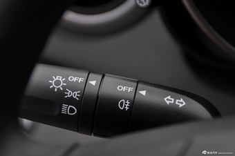 2012款马自达3星骋两厢1.6L手动舒适型