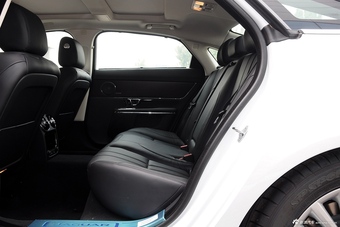 2015款捷豹XJL80周年版