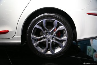 2015上海车展：绅宝CC