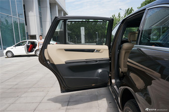 2014款奔驰R320到店实拍