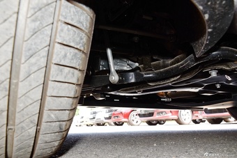 2016款DS 5LS 1.6T自动豪华版THP160