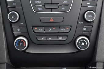 2016款奔腾B50 1.6L自动舒适型