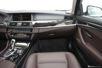 2014款宝马5系525Li豪华设计套装