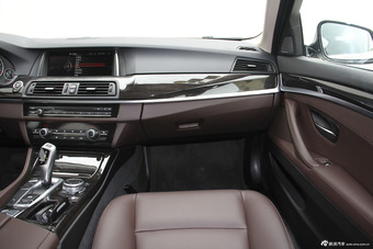 2014款宝马5系525Li豪华设计套装