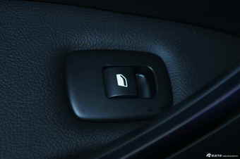 2012款东风雪铁龙C5