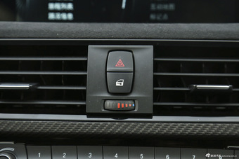 2015款宝马3系328i M运动型