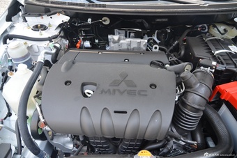 2015款东南三菱翼神到店实拍