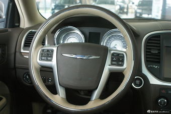 2013款克莱斯勒300C