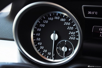 2015款奔驰ML320 4MATIC