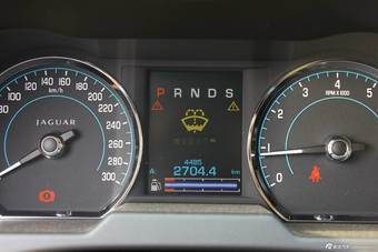 2014款捷豹XF 2.0T 风华版到店实拍