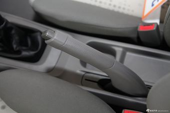 2013款新赛欧三厢1.2L手动温馨版