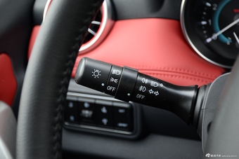 2016款哈弗H1 1.5L自动豪华型蓝标