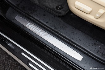 2015款汉兰达3.5L自动四驱豪华版7座