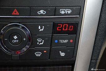 2016款奔腾B90 1.8T自动尊贵型十周年纪念版