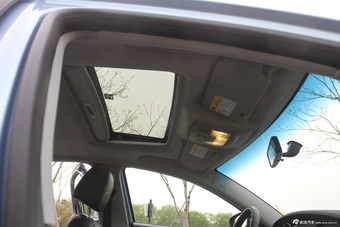 2014款荣威550 Plug-in插电式混动