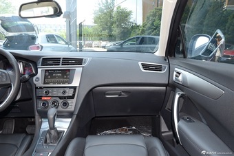 2016款DS 5LS 1.6T自动豪华版THP160