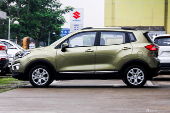 2016款长安CS15 1.5L手动时尚版