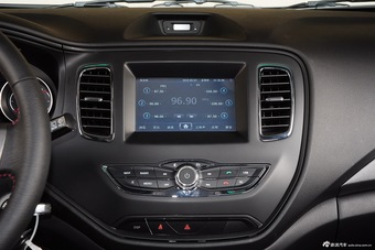 2015款吉利英伦C5 1.5L手动两厢尊贵型