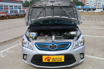 2015款北汽新能源EV200 电动轻秀版图片