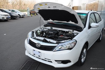 2015款比亚迪全新F3节能版1.5L手动豪华版