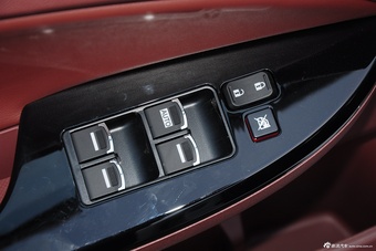 2015款速锐1.5L手动豪华型