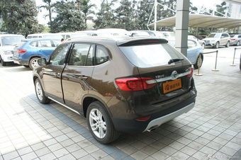 2012款中华V5 1.5T自动两驱豪华型