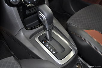 2013款嘉年华两厢