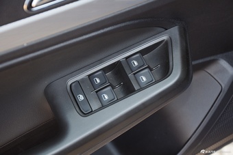 2015款朗行230TSI DSG舒适版