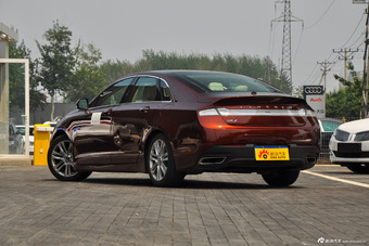 2014款林肯MKZ 2.0T自动尊雅版
