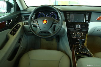 2013款红旗H7 3.0L自动尊贵型